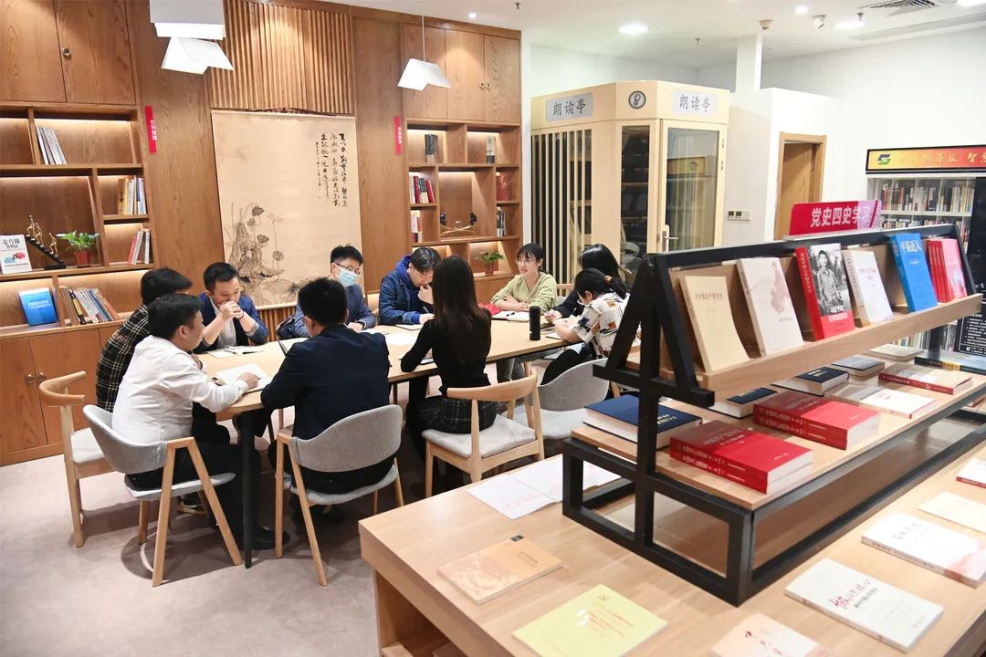 ug环球集团团委组织团员青年收听收看庆祝中国共产主义青年团成立100周年大会热议习近平总书记重要讲话