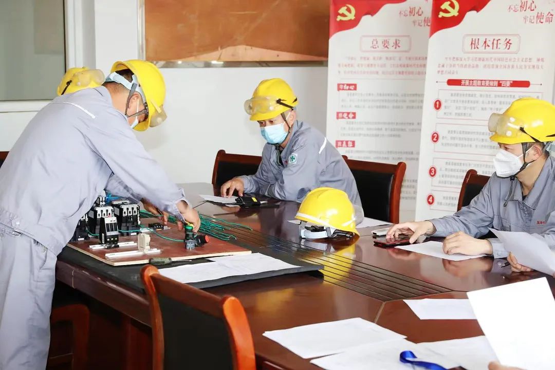 大干红五月丨盐海化工公司：奋力拼搏创佳绩 捷报频传奏凯歌